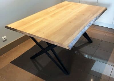 Table en chêne et acier
